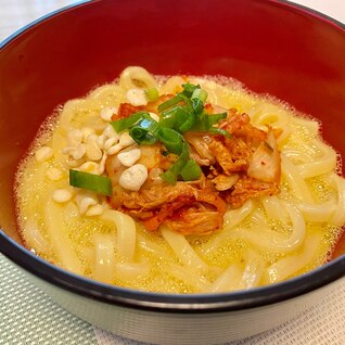 レンジで簡単！キムチ釜玉うどん